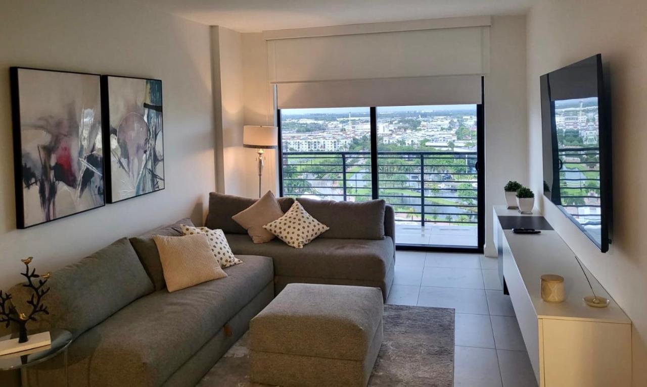 Downtown Doral, Florida. New Condo Style Resort. Exterior photo